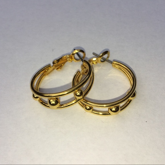 Sarah Coventry Vintage Earrings - Picture 3 of 3